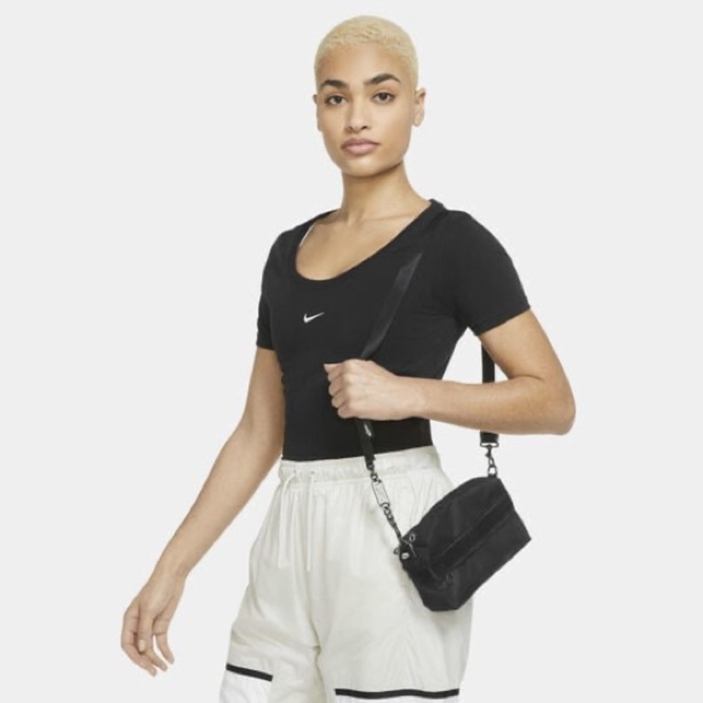 Nike Sportswear Futura Luxe Crossbody/Fannypack